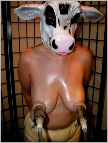 Caw Mask Woman Pumped Nipples with Caw Milking Machine