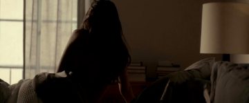 Emily Ratajkowski – Topless From Behind