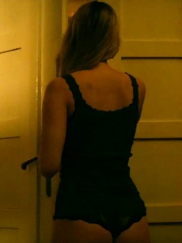 Jennifer Lawrence Showin Off Her Booty In “Red Sparrow”