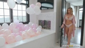 Jessa Rhodes – Burst On My Balloons