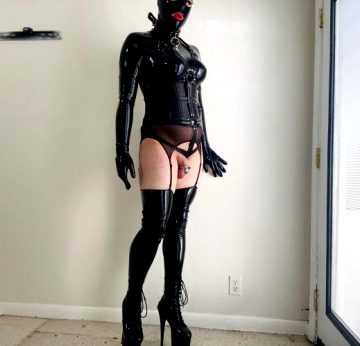 Just A Rubberdoll 💋