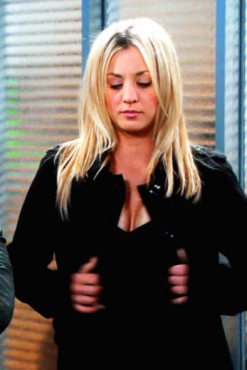 Kaley Cuoco – They’re Fake And They’re Spectacular!