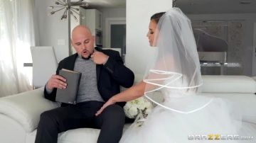 Kelsi Monroe Sucks And Fucks Right Before Her Wedding.