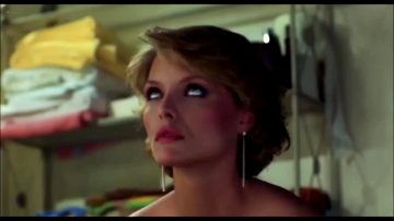 Michelle Pfeiffer – Into The Night