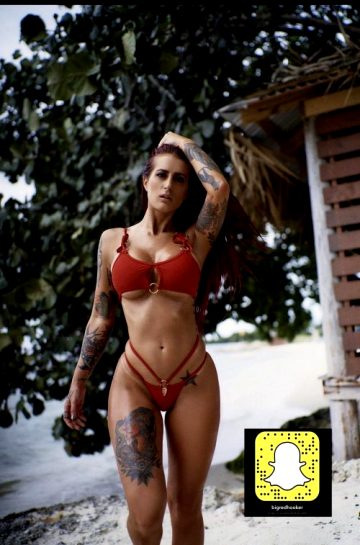 Sexy Tatted Beauty